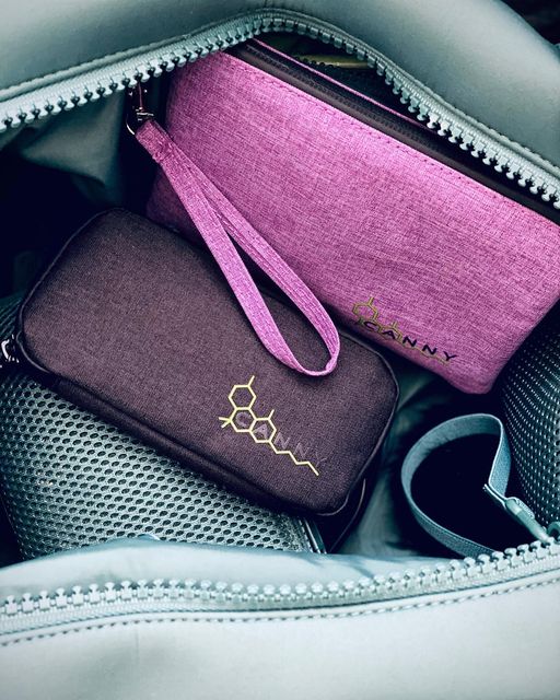 CANNY CLUTCH - Smell Proof Bag - Travel Stash Container